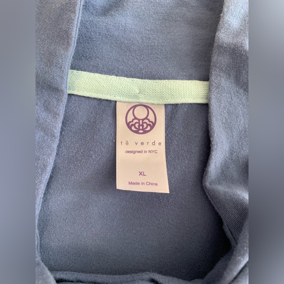 Te Verde Long Sleeve Lounge/Athletic Top - Picture 7 of 16